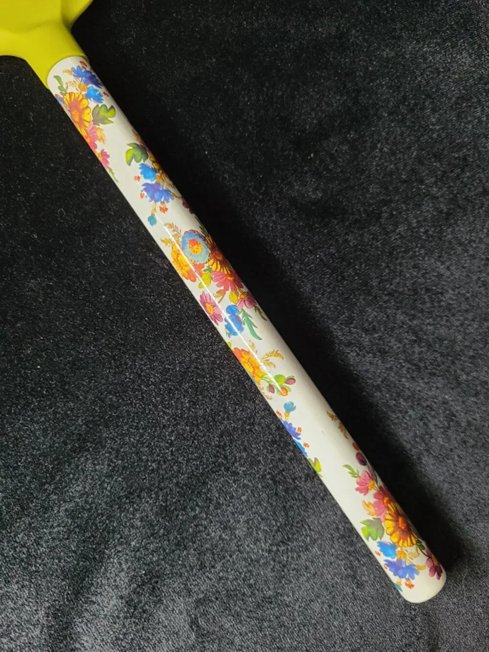 MacKenzie‑Childs White Flower Market Spatula – Silicone & Enameled Handle - NEW